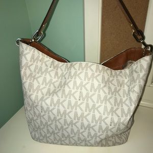White leather Michael Kors shoulder bag